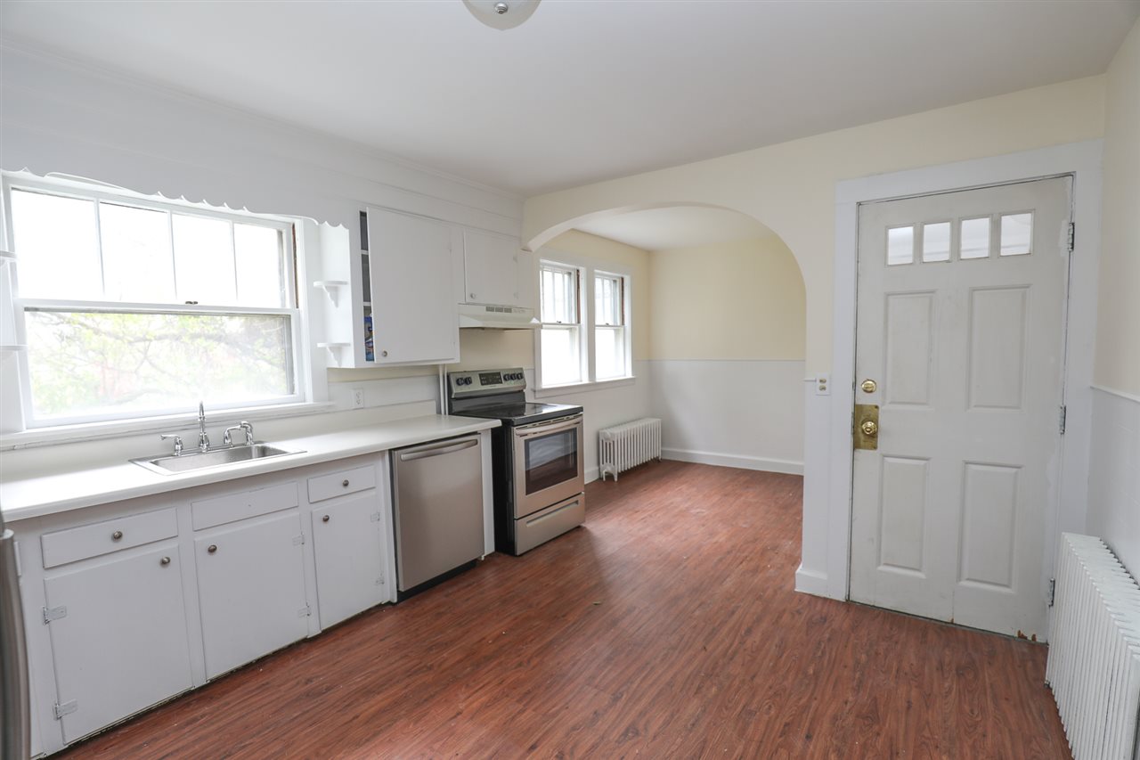 562 South Main Street Manchester, NH 03102 - Photo 12 of 24 Gallery Image 12