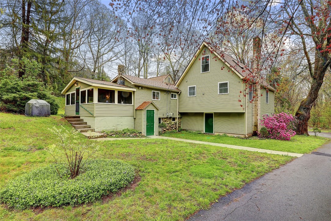 6 Little Pond County Road Cumberland, RI 02864 - Photo 4 of 50