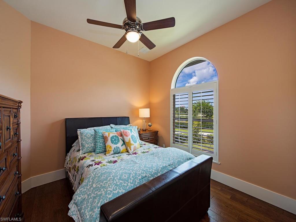 59 Myrtle Road Naples, FL 34108 - Photo 20 of 25 2nd floor guest suite 5 has direct access to full bath