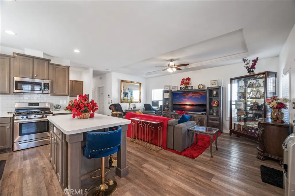 3825 Valley Walnut Ca, Unit 17 Walnut, CA 91789 - Photo 4 of 25