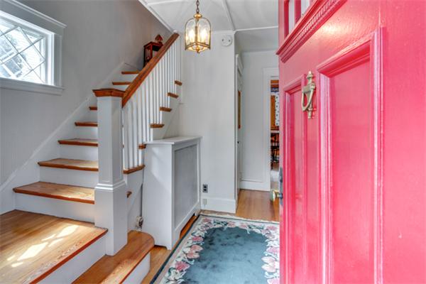 29 Charles Street Lexington, MA 02421 - Photo 4 of 30 Gallery Image 4