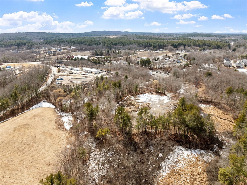 4 Spectacle Pond Road Littleton, MA 01460 - Photo 12 of 14 a view of city and ocean
