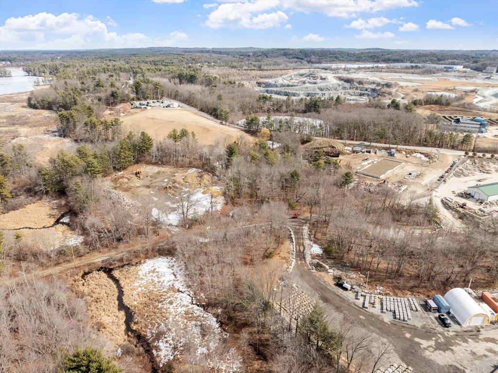4 Spectacle Pond Road Littleton, MA 01460 - Photo 7 of 14 a view of city and ocean