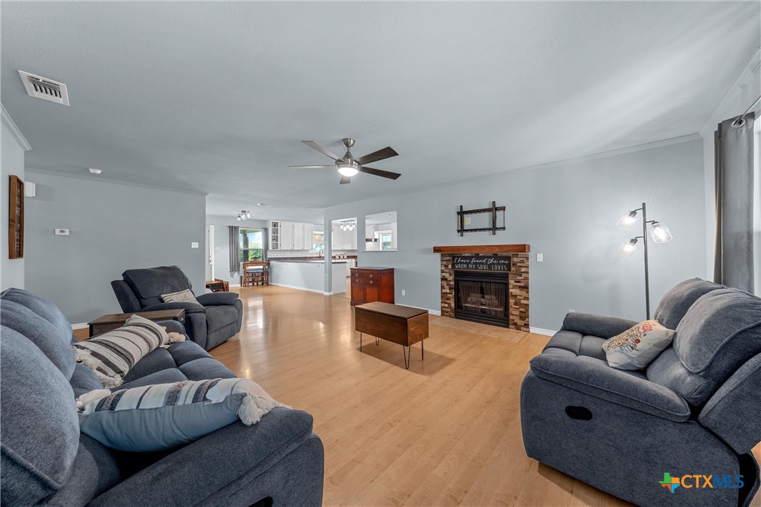 12851 Reeds Lake Road Rogers, TX 76569 - Photo 9 of 40