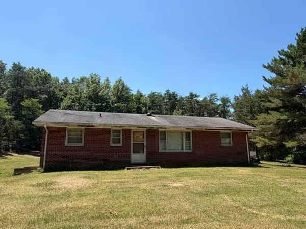 $139,900 | 4689 Pittsville Road, Pittsville, VA 24139