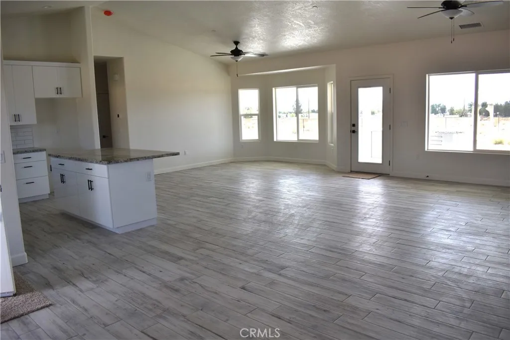 16944 Pauhaska Road Apple Valley, CA 92308 - Photo 19 of 74