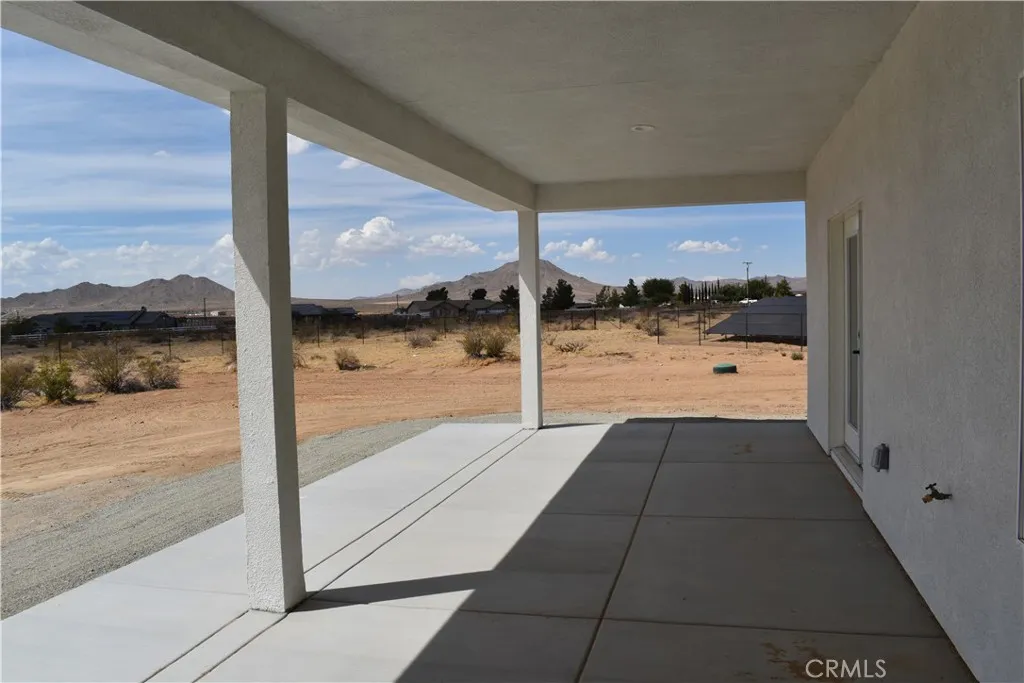 16944 Pauhaska Road Apple Valley, CA 92308 - Photo 40 of 74