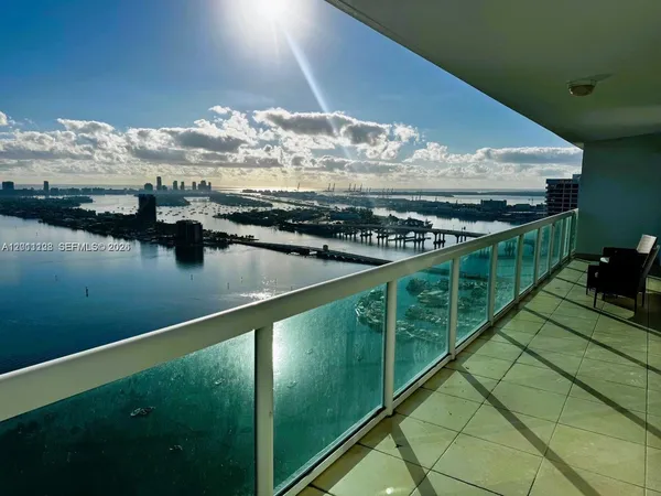 $4,400 | 1800 North Bayshore Drive, Unit 3807, Miami, FL 33132