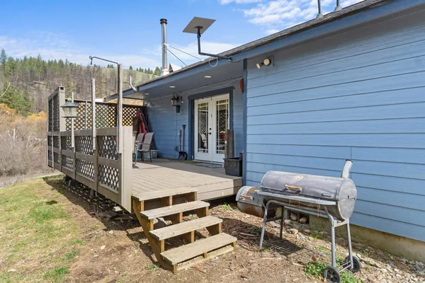 $575,000 | 1527 Pingston Creek Road, Kettle Falls, WA 99141