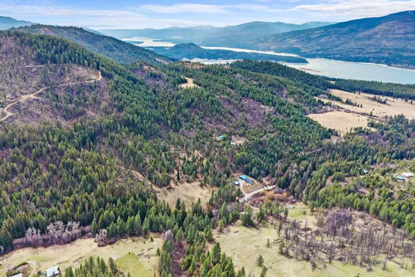 $575,000 | 1527 Pingston Creek Road, Kettle Falls, WA 99141
