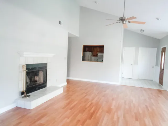 $2,100 | 228 Louisiana Avenue, Valparaiso, FL 32580