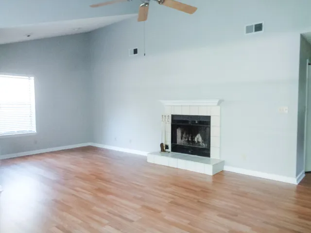 $2,100 | 228 Louisiana Avenue, Valparaiso, FL 32580