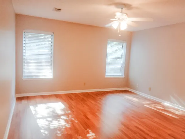 $2,100 | 228 Louisiana Avenue, Valparaiso, FL 32580