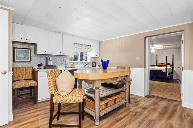 $839,000 | 135 Meshanticut Valley Parkway, Cranston, RI 02920