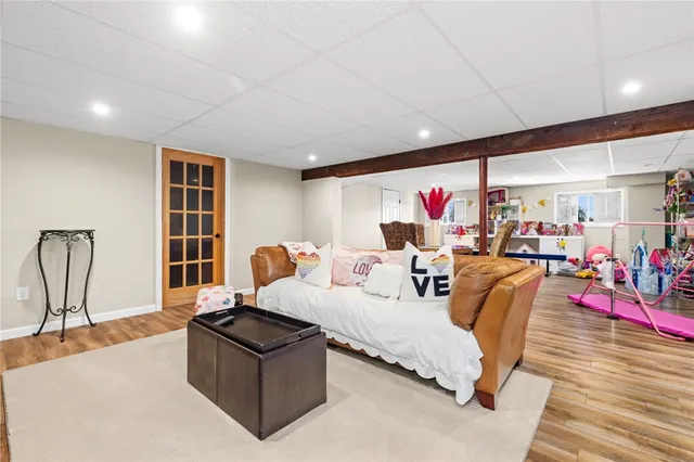 $839,000 | 135 Meshanticut Valley Parkway, Cranston, RI 02920