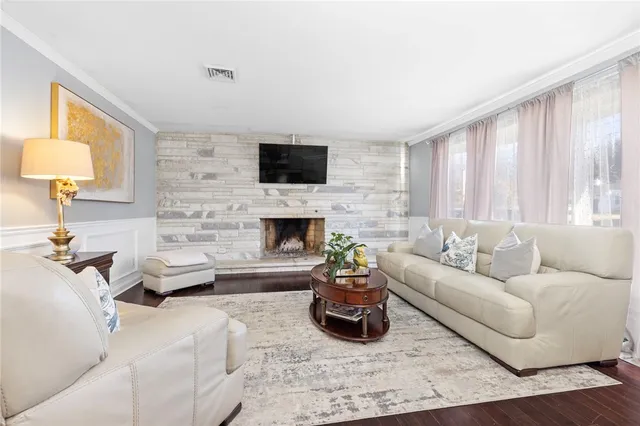 $839,000 | 135 Meshanticut Valley Parkway, Cranston, RI 02920