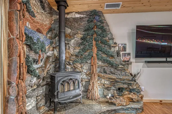 $1,490,000 | 39153 Granite Lane, Shaver Lake, CA 93664