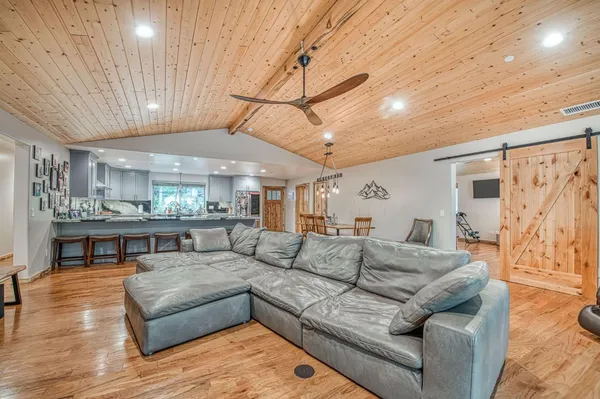 $1,490,000 | 39153 Granite Lane, Shaver Lake, CA 93664