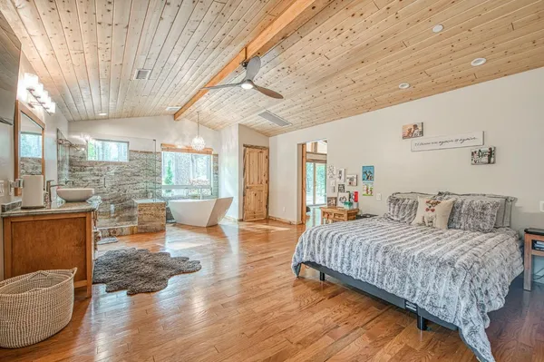 $1,490,000 | 39153 Granite Lane, Shaver Lake, CA 93664