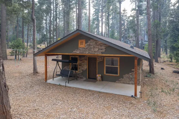 $1,490,000 | 39153 Granite Lane, Shaver Lake, CA 93664