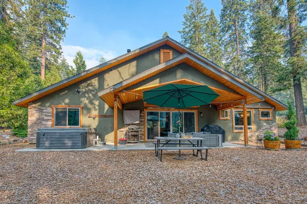 $1,490,000 | 39153 Granite Lane, Shaver Lake, CA 93664