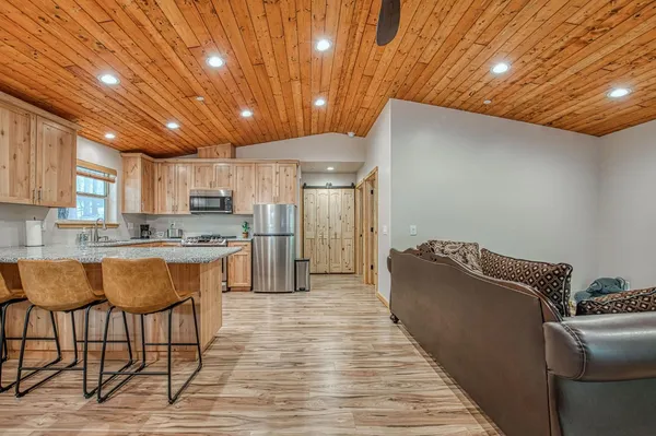 $1,490,000 | 39153 Granite Lane, Shaver Lake, CA 93664