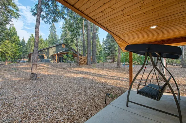 $1,490,000 | 39153 Granite Lane, Shaver Lake, CA 93664