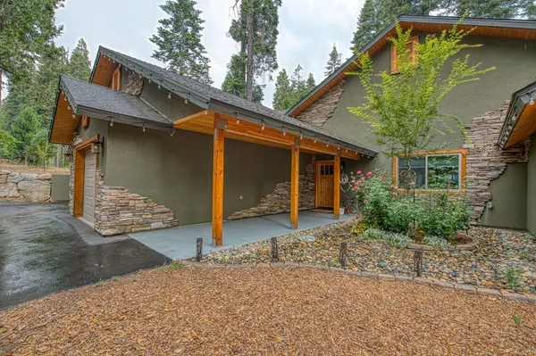 $1,490,000 | 39153 Granite Lane, Shaver Lake, CA 93664