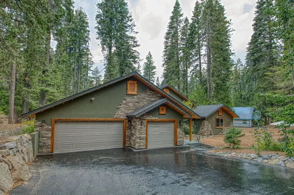 $1,490,000 | 39153 Granite Lane, Shaver Lake, CA 93664
