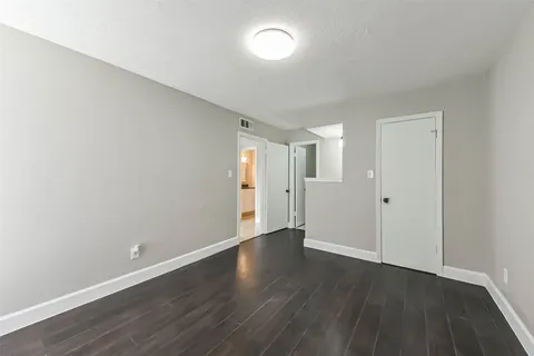 $118,900 | 250 El Dorado Boulevard, Unit 189, Webster, TX 77598