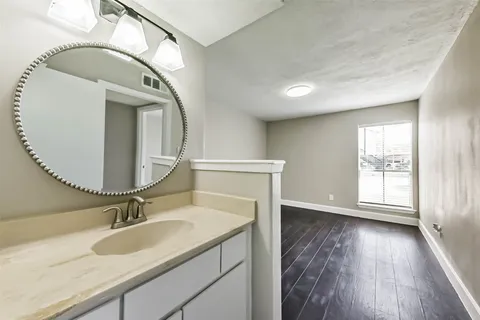 $118,900 | 250 El Dorado Boulevard, Unit 189, Webster, TX 77598