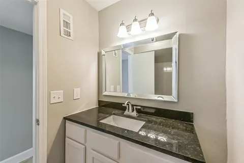 $118,900 | 250 El Dorado Boulevard, Unit 189, Webster, TX 77598