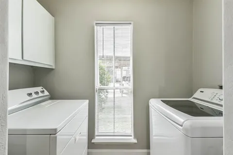 $118,900 | 250 El Dorado Boulevard, Unit 189, Webster, TX 77598