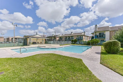 $118,900 | 250 El Dorado Boulevard, Unit 189, Webster, TX 77598