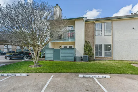$118,900 | 250 El Dorado Boulevard, Unit 189, Webster, TX 77598