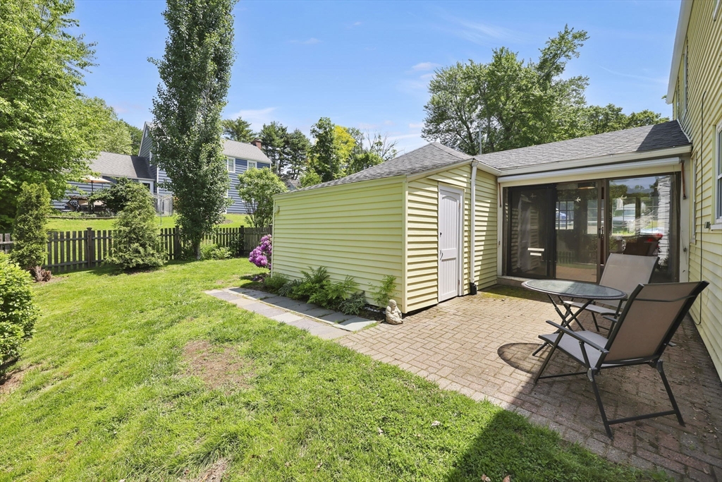 121 Benz Street Springfield, MA 01118 - Photo 25 of 40