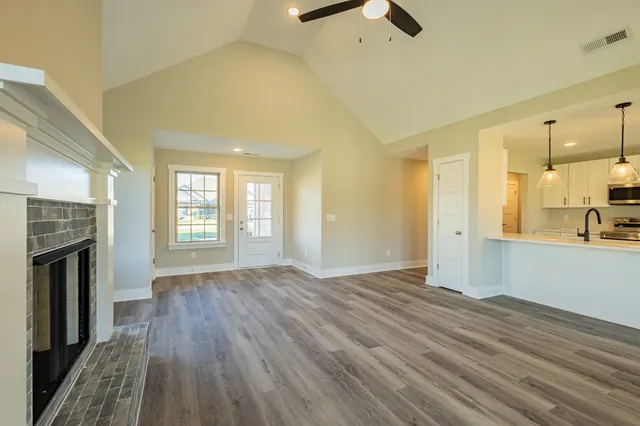 $409,900 | 58 Brooklyn Avenue, Manchester, TN 37355