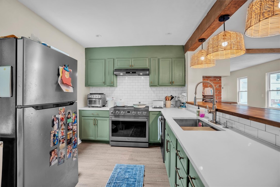 20 Barney Street Warren, RI 02885 - Photo 13 of 35