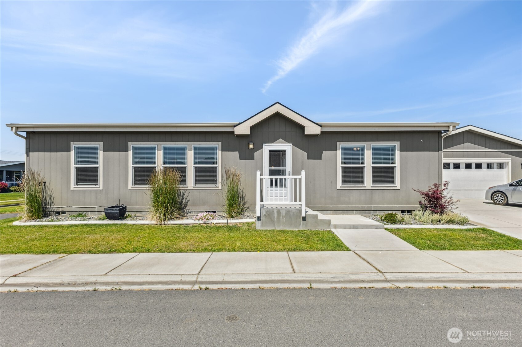 1701 Burr Avenue, Unit 67 Moses Lake, WA 98837 - Photo 1 of 33