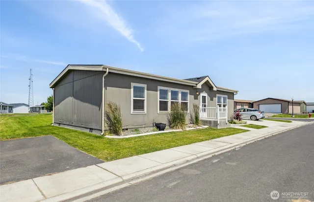 $242,500 | 1701 Burr Avenue, Unit 67, Moses Lake, WA 98837