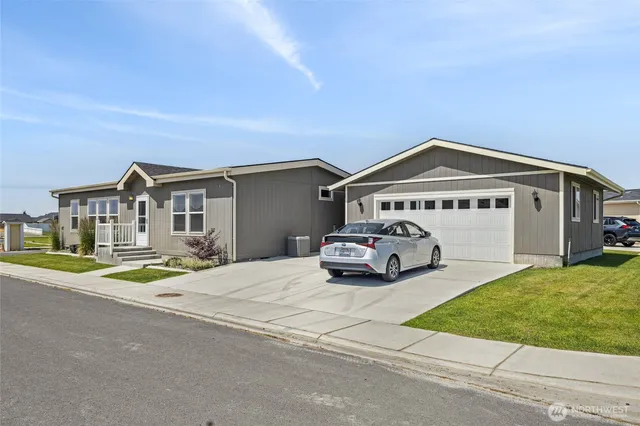 $242,500 | 1701 Burr Avenue, Unit 67, Moses Lake, WA 98837