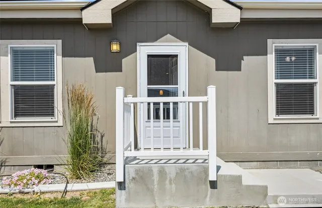 $242,500 | 1701 Burr Avenue, Unit 67, Moses Lake, WA 98837