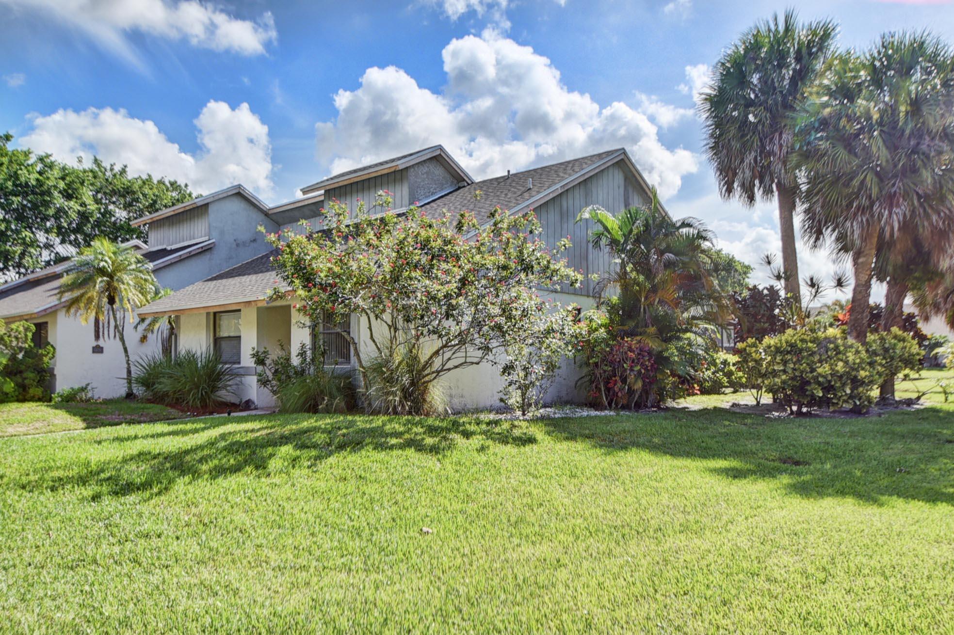 9264 Ketay Circle Boca Raton, FL 33428 - Photo 2 of 40 DSC_2433_4_5_6_7