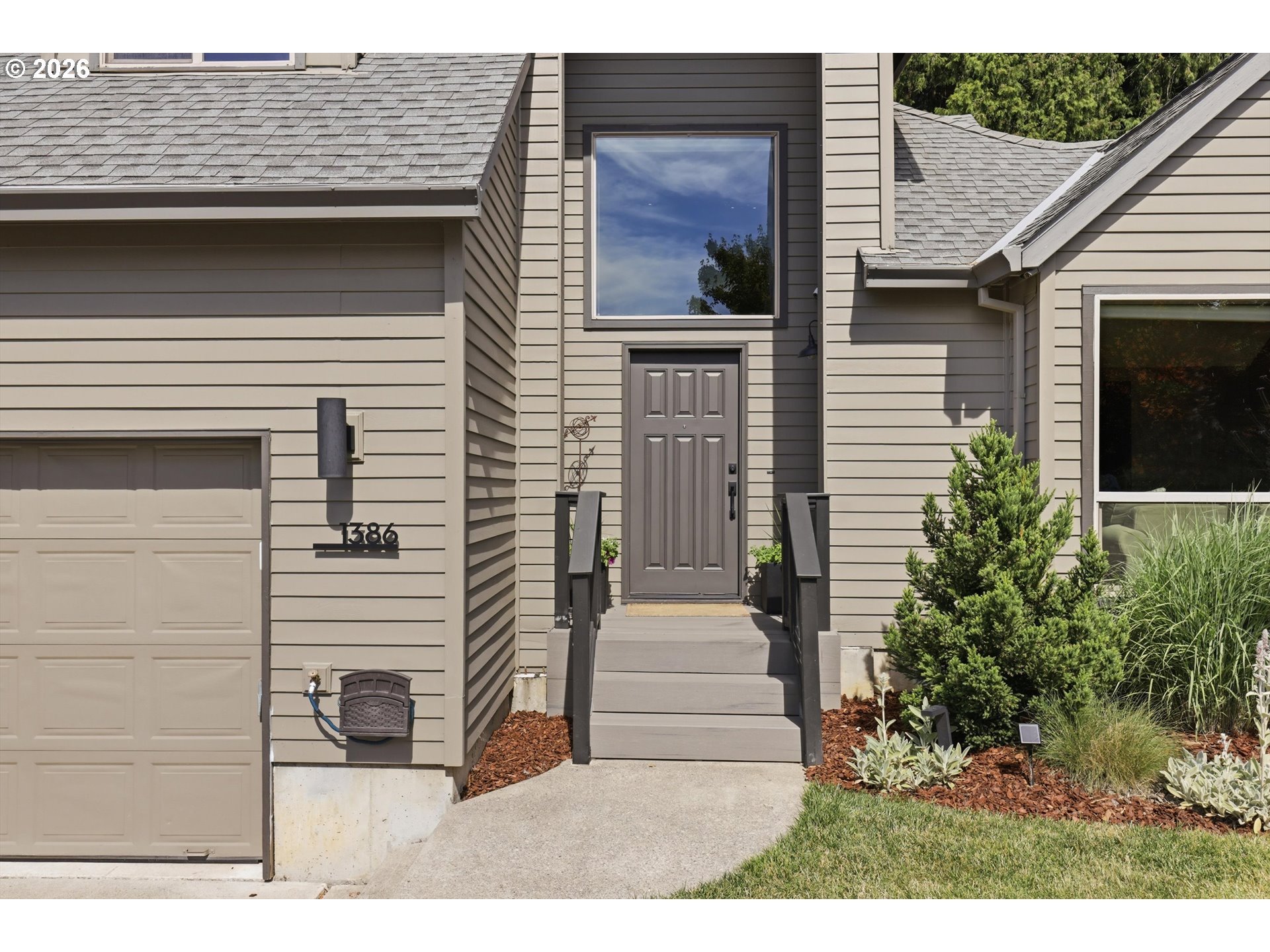 1386 Southeast Condor Place Gresham, OR 97080 - Photo 8 of 31