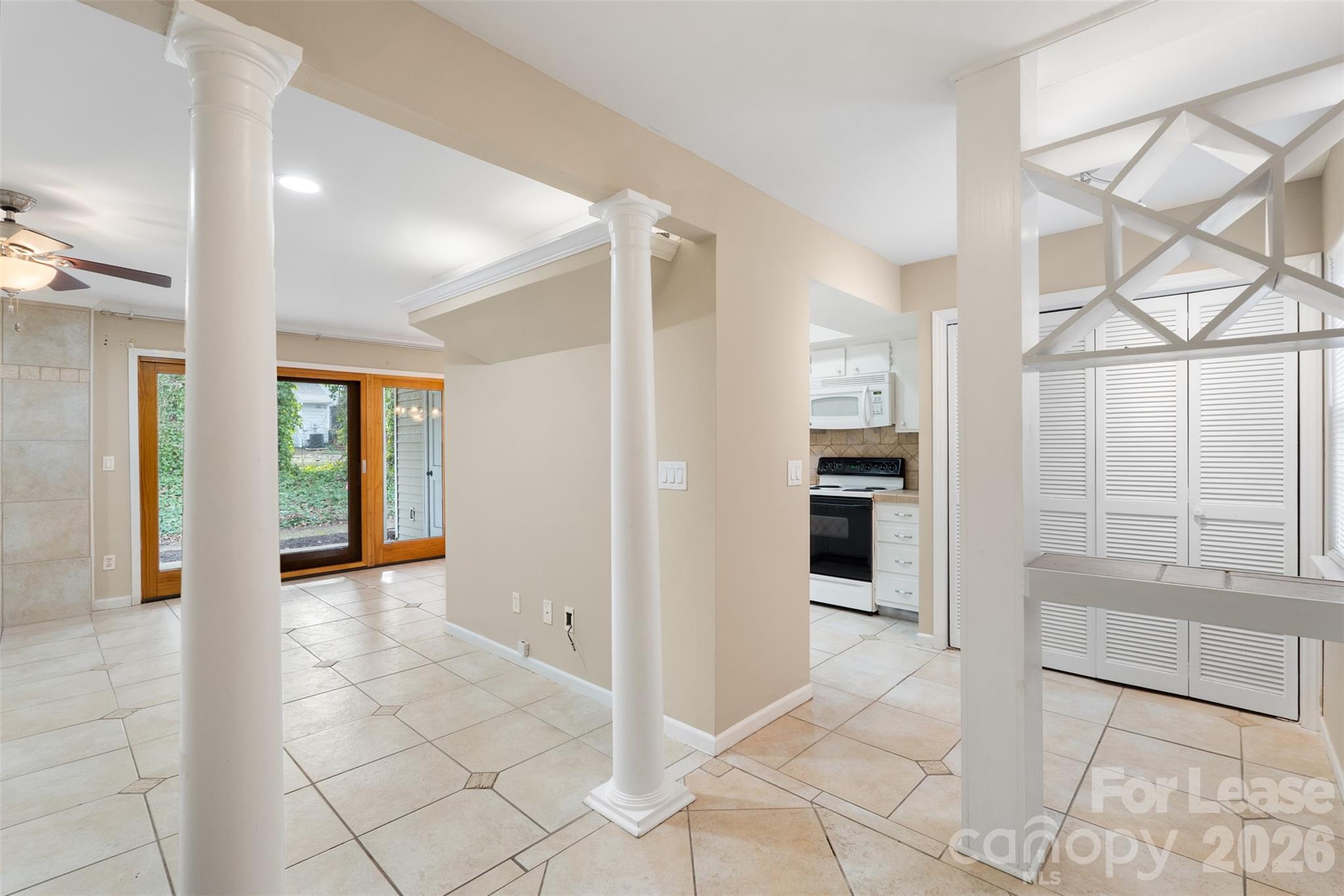 7825 Renaissance Court, Unit B Charlotte, NC 28226 - Photo 3 of 27