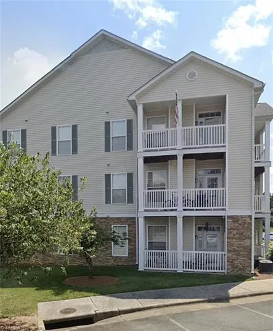 $195,000 | 3009 Winston Drive, Unit 84, Burlington, NC 27215