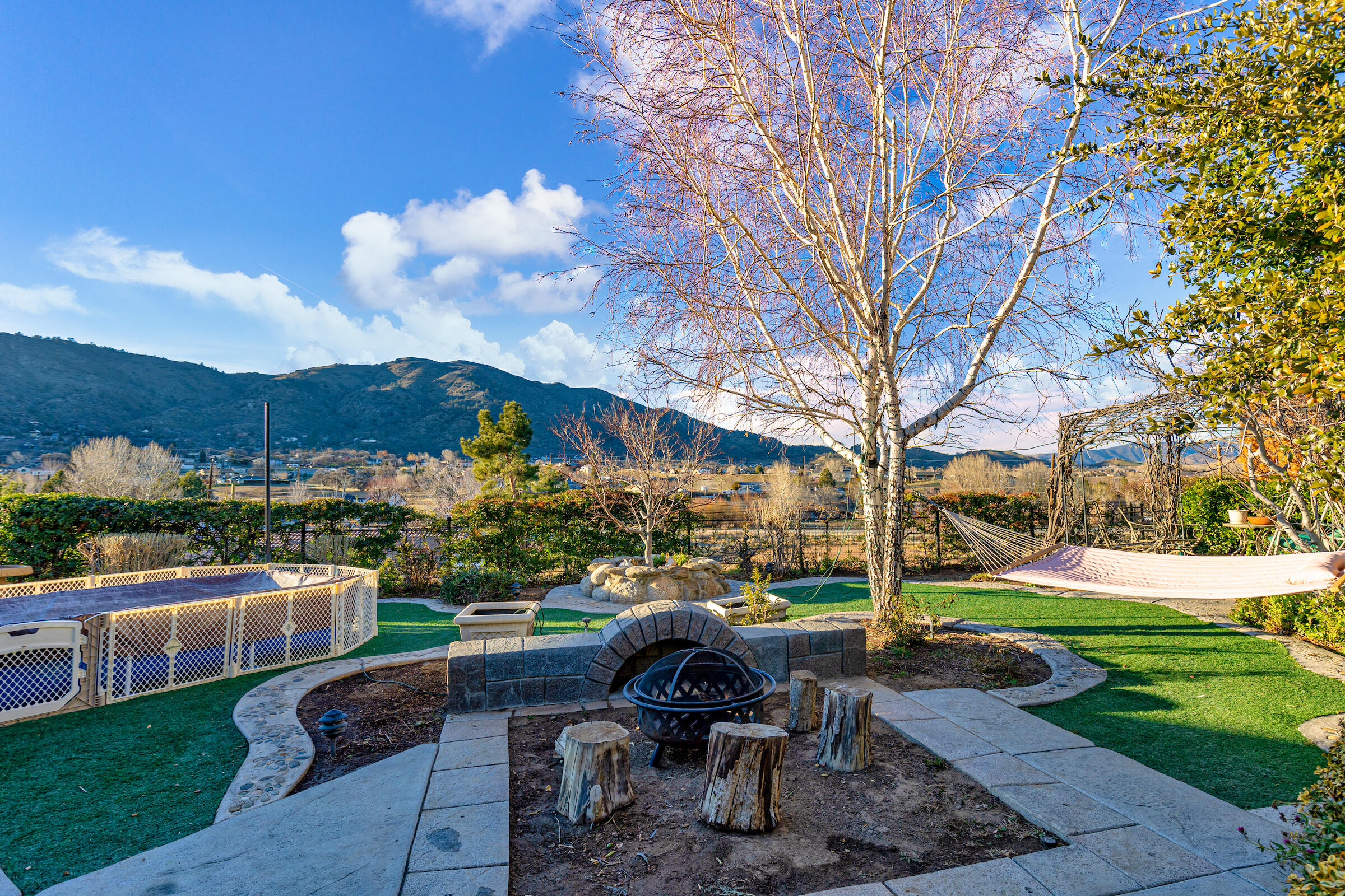 20727 Ridgecrest Drive Tehachapi, CA 93561 - Photo 6 of 27 a view of a garden with furniture