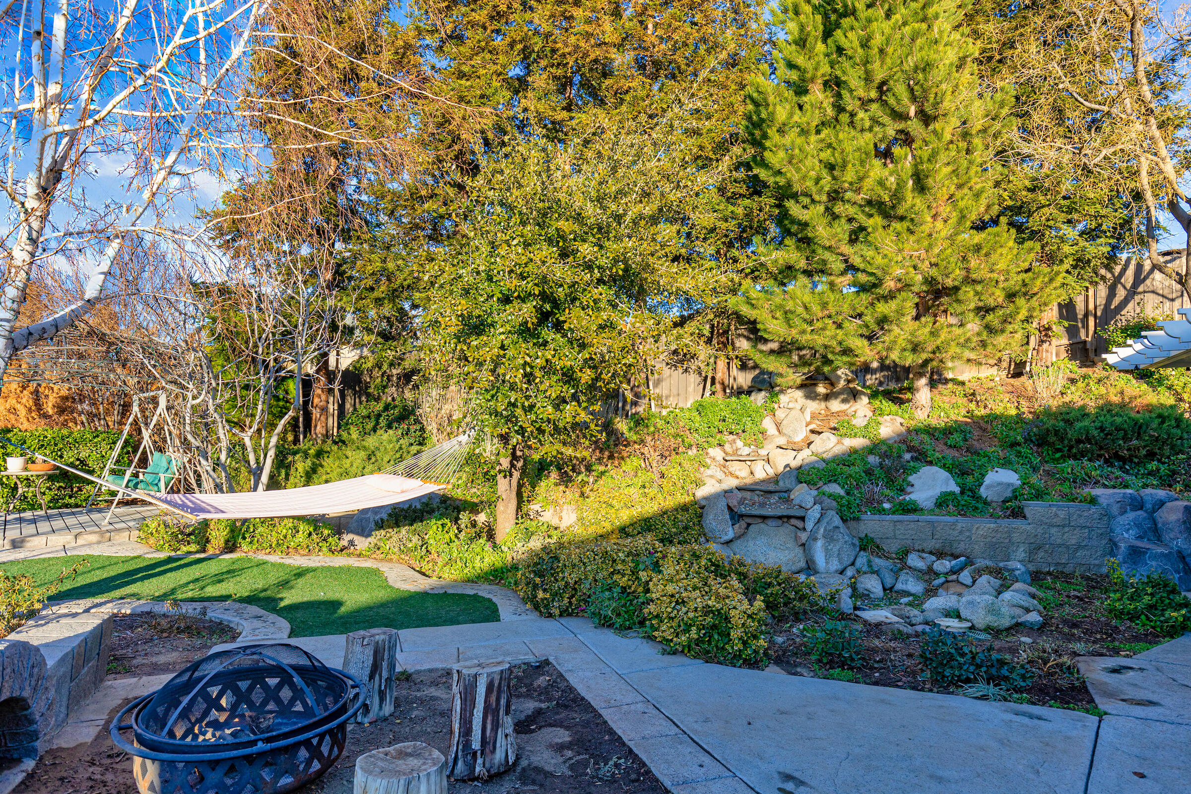 20727 Ridgecrest Drive Tehachapi, CA 93561 - Photo 8 of 27 a view of an outdoor space with a patio
