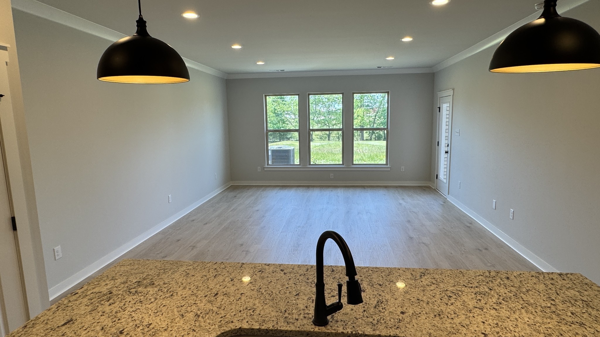 504 West Foxrun Springfield, TN 37172 - Photo 8 of 15