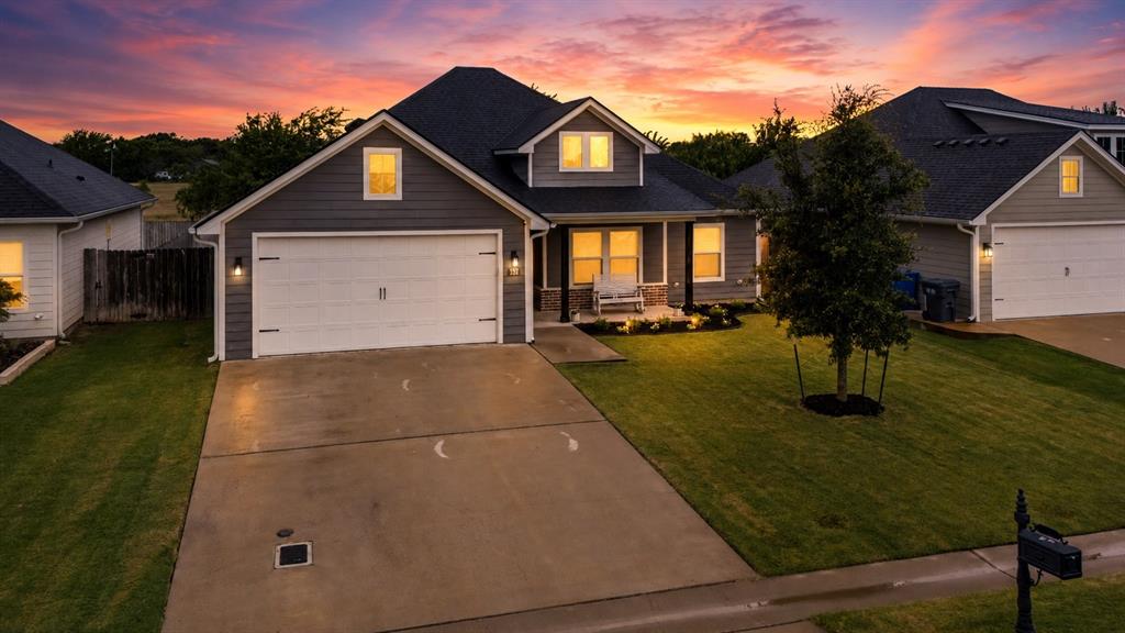 132 Swan Lake Waco, TX 76708 - Photo 2 of 30